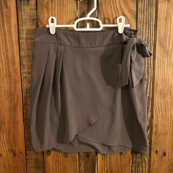 H&M Dresses & Skirts - H&M size 8 lilac purple wrap skirt